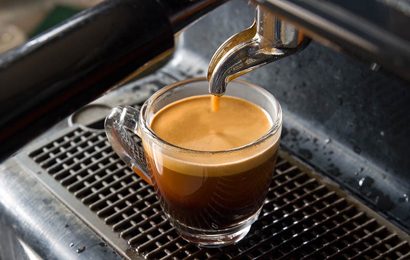 به راننده ها در نوروز ۱۴۰۳ « قهوه» مجانی تعارف می شود