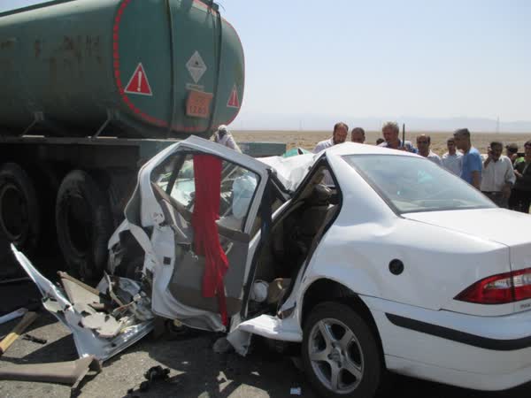 حادثه مرگبار در آزاد راه شیراز-اصفهان که گفتند «کامیون ممنوع» است