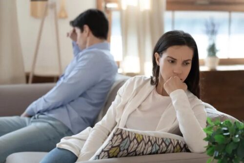 10 تمرین زوج درمانی برای بهبود روابط زوج هایی که مُدام جر و بحث می کنند