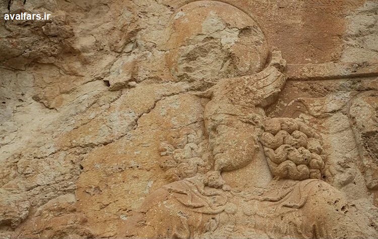 بزرگ ترین سنگ نبشته پهلوی ساسانی و سنگ نگاره ساسانی بهرام دوم در حال محو کامل از چهره تاریخ