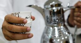 طرز تهیه قهوه عربی سُنتی در خانه که برای سلامتی واقعا مفید است