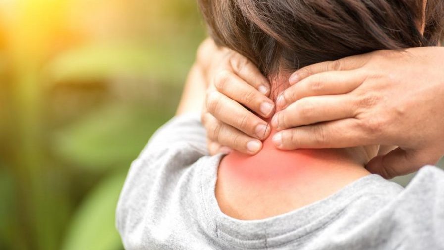 چند راه حل ساده و موثر برای رهایی از گردن درد
