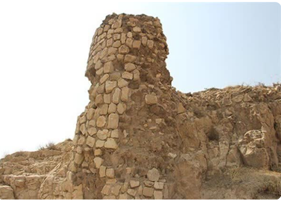 چه کسی در حال تخریب اثر باستانی ” تَل قلعه پُل فسا ” در شیراز است؟ طالبان اظهار بی‌اطلاعی کرد