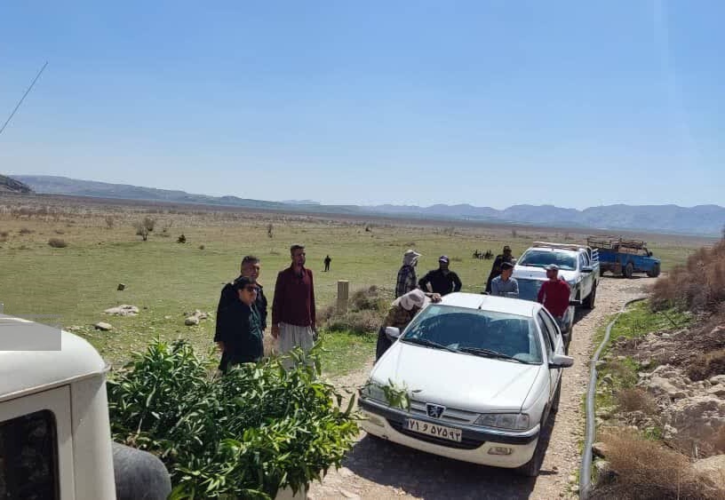 خلع ید از برخی تصرفات غیرمجاز در اراضی ملی منطقه چشمه بنگ کازرون