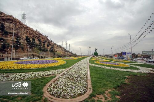 دروازه قرآن شیراز در یک روز بارانی بهاری 15