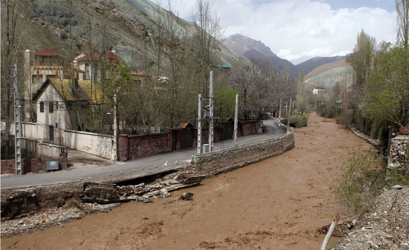 رودخانه خواری در تهران که تایید شد وای بحال سایر مناطق/ کی میتونه رودخانه بخوره ، مردم عادی؟