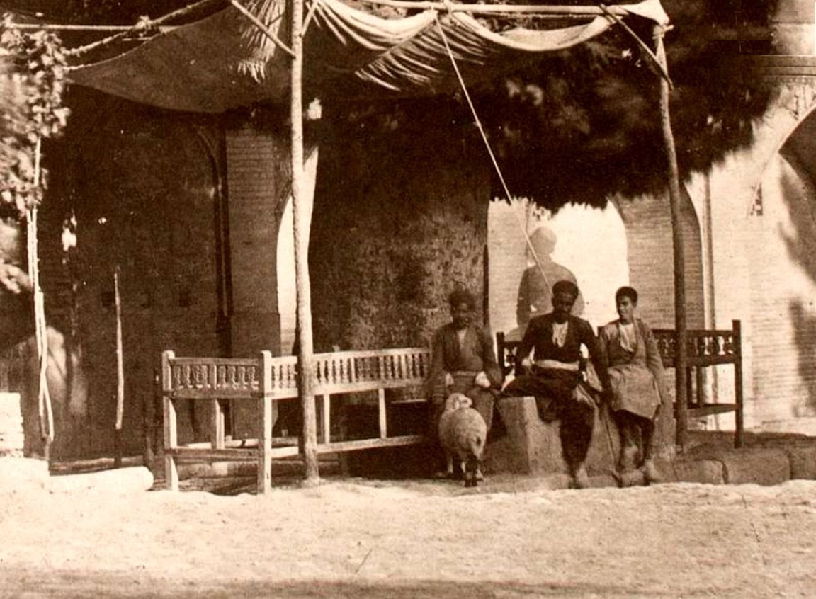 عکس های از زندگی مردم در تهران ، رشت و اصفهان ۱۰۰ سال پیش