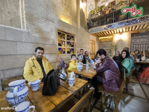 عکس های یادگاری مردم در هتل سنتی راد شیراز 30