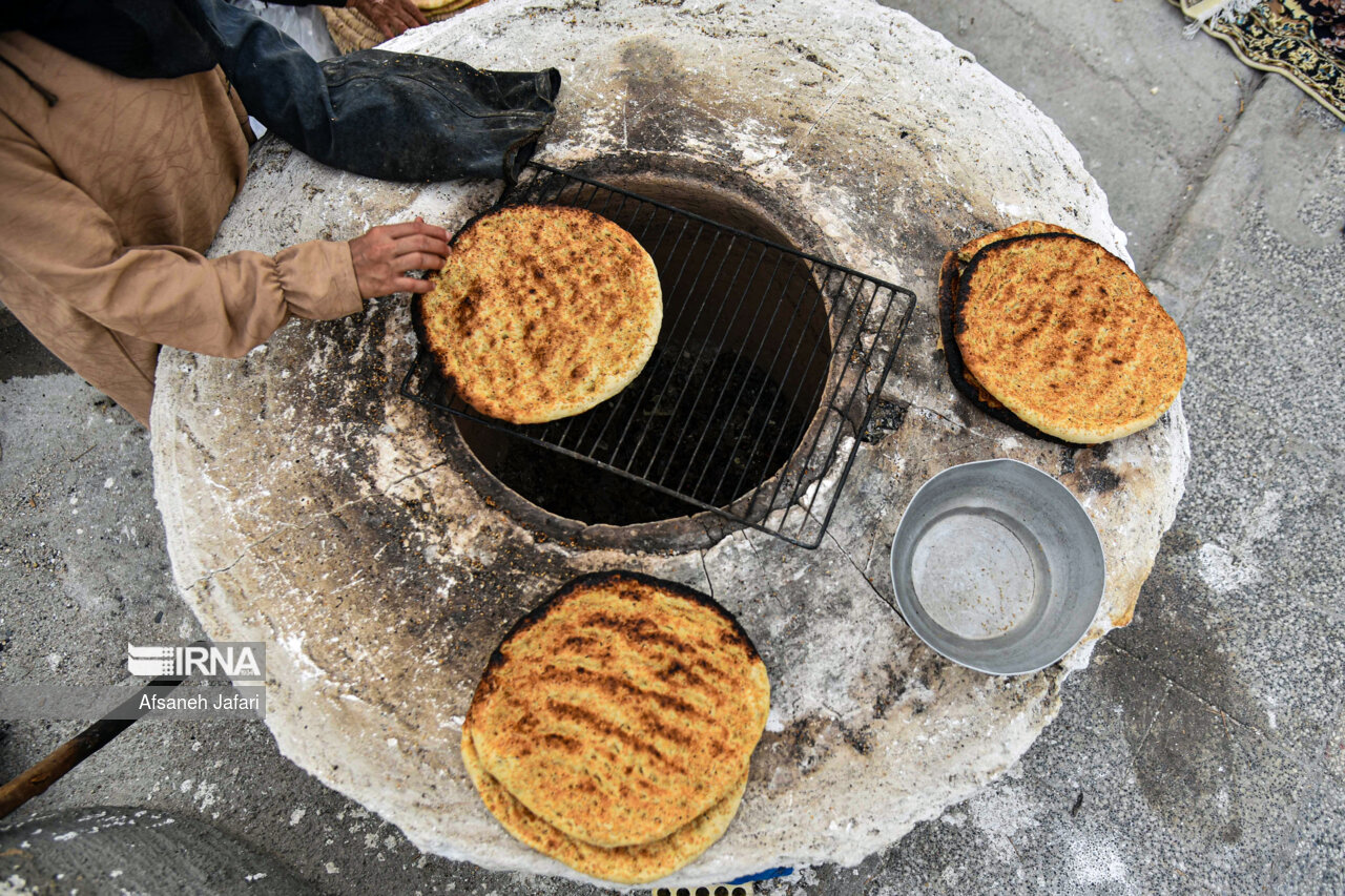 « گِرده » نان محلی استان بوشهر که از خوردنش سیر نمی شوید