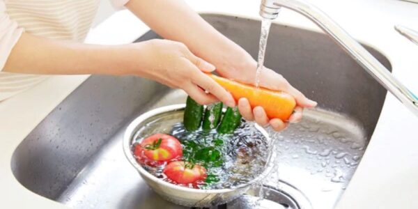 نکات شستن میوه و سبزیجات