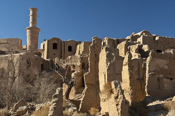 ببینید | مُنارجنبان خرانق بنایی شگفت‌انگیز و ۴۵۰۰ساله در یزد