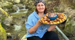 ویدئو | طرز تهیه یک غذای خوشمزه با مرغ و سیب زمینی توسط زن ترکیه ای