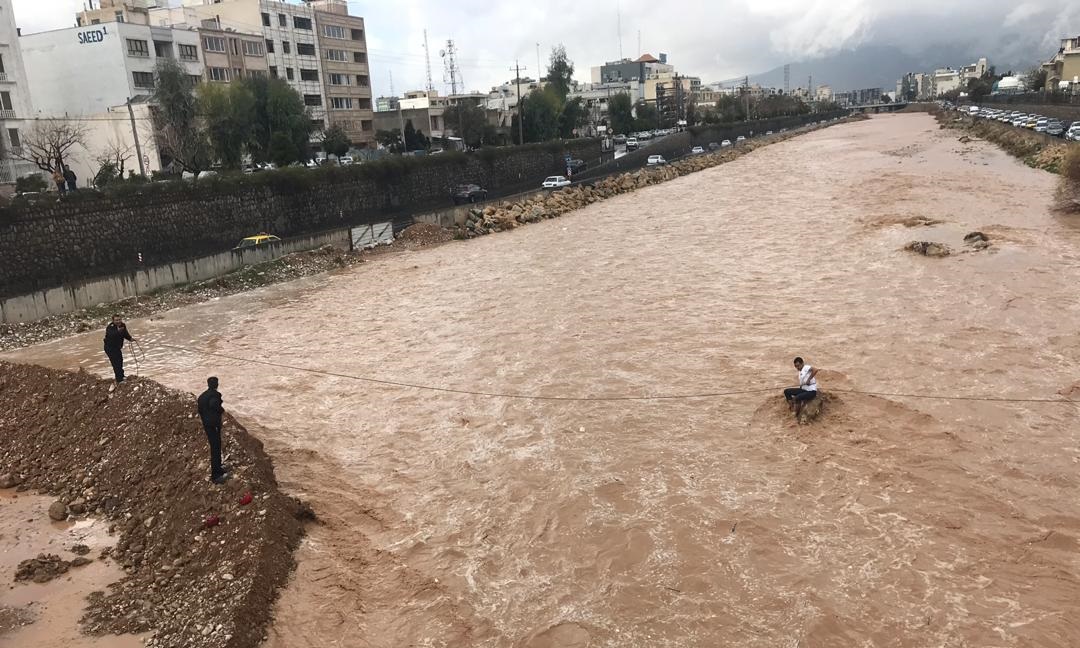 شهرداری شیراز این نوع شنا را ممنوع اعلام کرد !