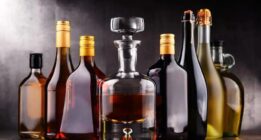 مصرف مشروبات الکلی تا چه اندازه باعث مسمومیت کشنده می شود؟