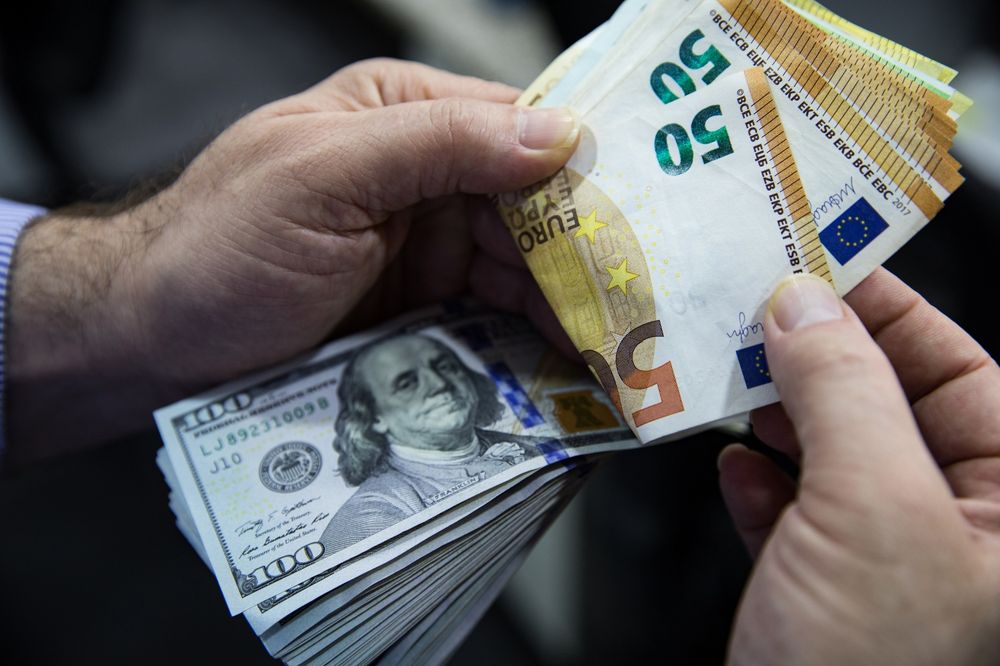 شرایط جدید دریافت دلار و یورو «دولتی» با کارت ملی چیست؟