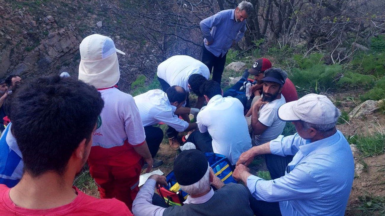 جزئیات سقوط مسافر ۳۸ ساله شیرازی از آبشار شیرآبادِ خان ببین