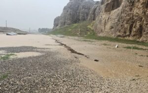 فوری | تخریب گسترده باروهای خشتی در محوطه باستانی نقش رستم بر اثر باران