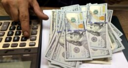دلال بازار ارز در اصفهان ۴۷ میلیارد تومان جریمه شد