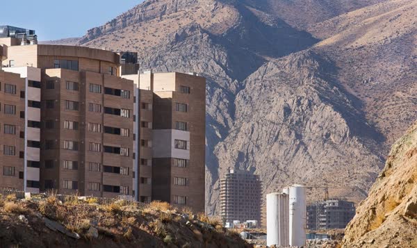 کوه خواری علنی در شیراز جلوی چشم همه ایران/ این مدیرکل پهباد ندارد !