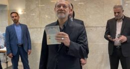 علی لاریجانی برای ریاست جمهوری ثبت نام کرد+عکس