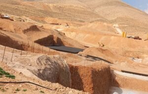 در استان فارس: این پروژه مسکن ملی بعد از ۲ سال همچنان در حال خاکبرداری است 