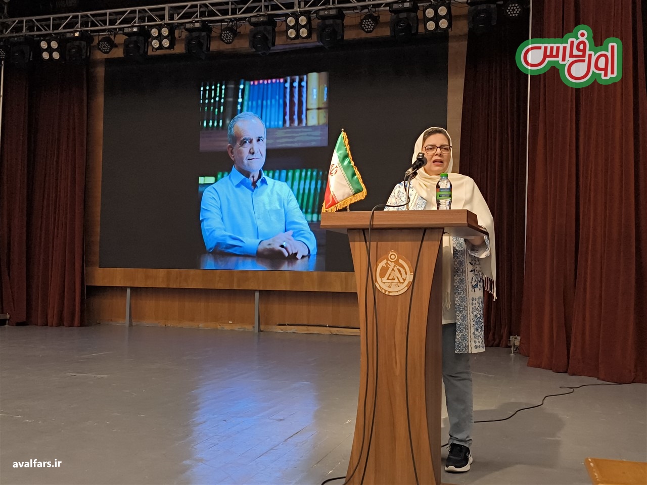 رییس کمیته بانوان ستاد دکتر پزشکیان در استان فارس: پیام ما مطالبه تغییر به روشی مدنی ، مسالمت آمیز و مصلحانه است