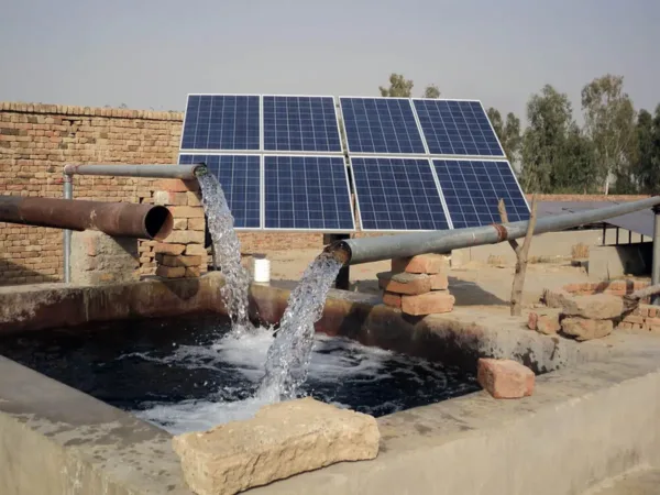 شرکت برق فارس: کشاورزان برای خودشان نیروگاه‌ خورشیدی بزنند