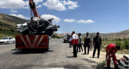 ۵ کشته و مصدوم در تصادف پژو پارس با پراید در جاده سپیدان-یاسوج