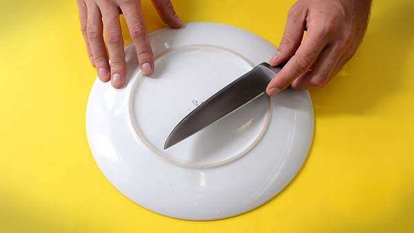 روش های مختلف تیز کردن چاقو با وسایل ساده و دم دستی