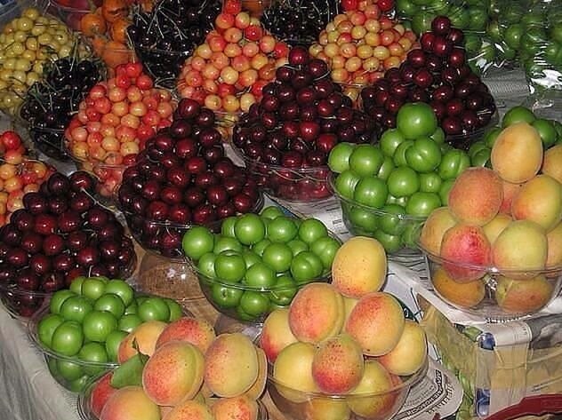 گرانی در میوه فروشی‌های شیراز بیداد می کنند/ توی استان فارس مسئولی هست؟