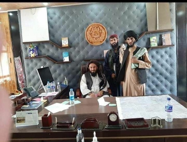 عکس های باورنکردنی از طالبان در ارگ ریاست جمهوری افغانستان