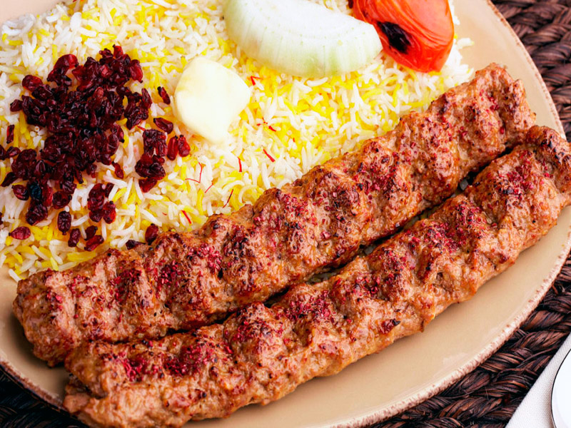 طرز تهیه  کباب ‌کوبیده خانگی سنتی و لذیذ ایرانی
