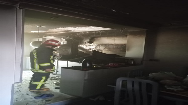 جزئیات آتش سوزی هتل آپارتمان ۳ طبقه در شیراز