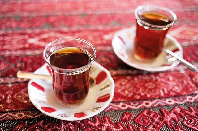 آموزش نکات نحوه صحیح دم کردن چای ایرانی