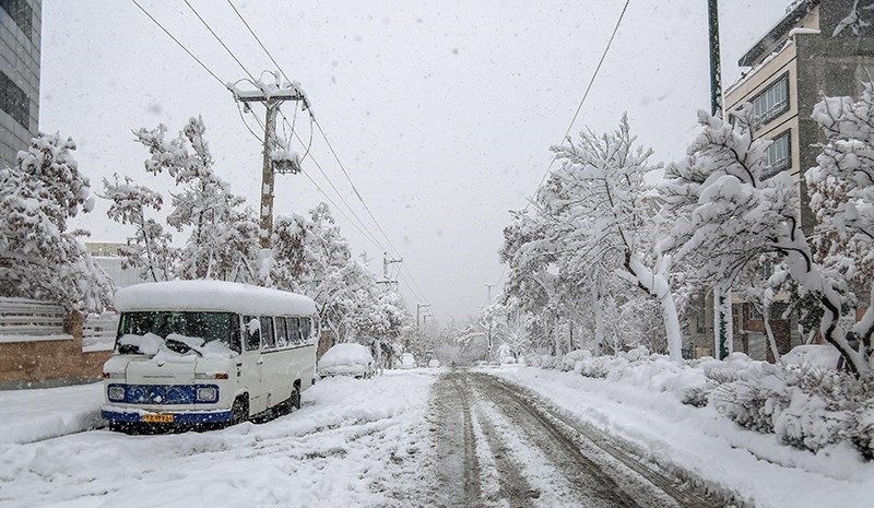 پیش بینی ورود سامانه بارشی جدید به کشور از از پنجشنبه/در تهران برف می بارد