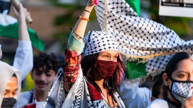 شرکت مدل آمریکایی در تظاهرات حمایت از فلسطین +تصاویر