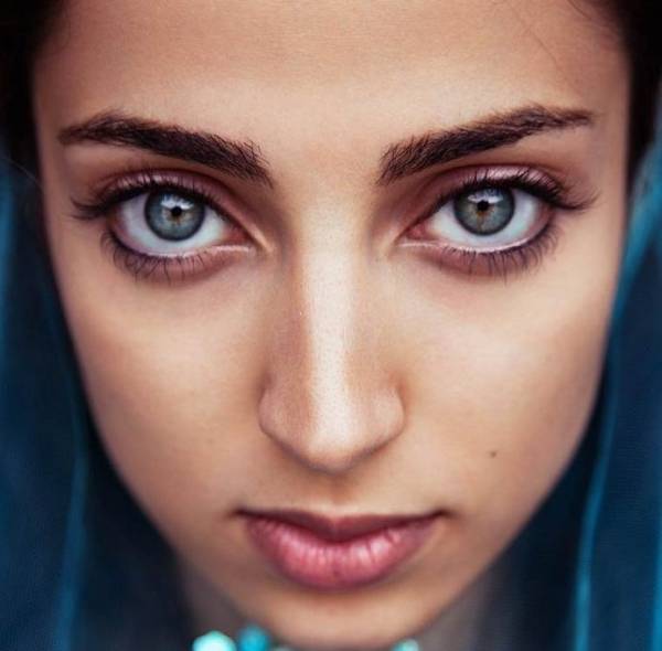 CNN عکسهای دختر شیرازی را منتشر کرد