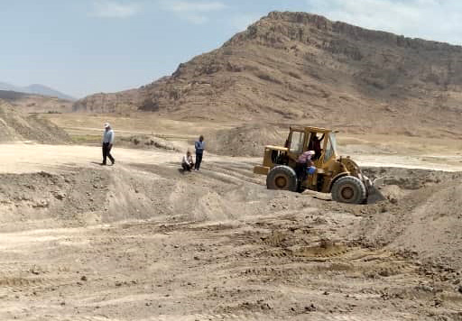 سایت دفن زباله ارسنجان در غرب تالاب بختگان تهدید بزرگ محیط زیست