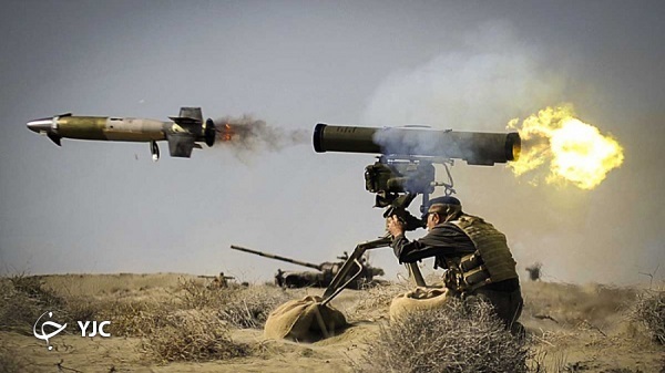 راکت‌انداز‌های ایرانی برای انهدام استحکامات دشمن+تصاویر