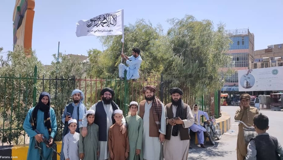 گفتگوی خبرنگار طالبان با مردم شهر تصرف شده زرنج+فیلم