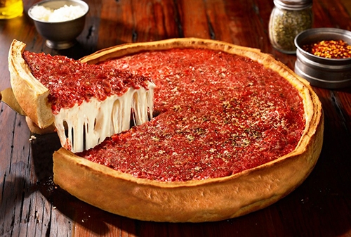 طرز تهیه پیتزا شیکاگو ، متفاوت ، خوشمزه و آمریکاییِ اصل