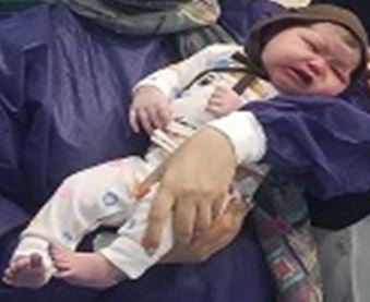 تولد یک نوزاد ۵ کیلو و ۷۰۰ گرمی در استان فارس + عکس