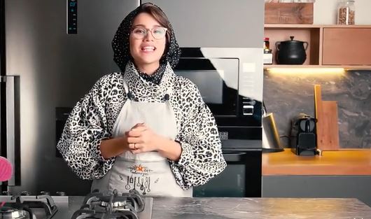 آموزش تهیه شیرینی نخودچی خانگی برای عید نوروز+ویدئو