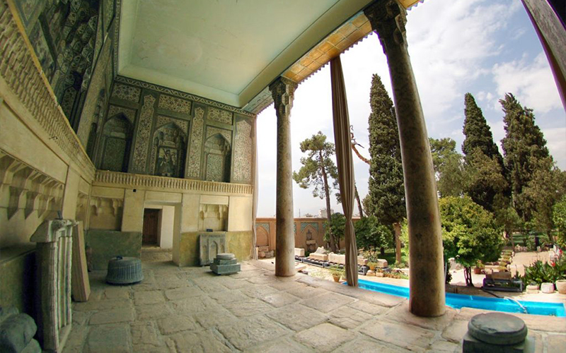 تصاویری زیبا و دل انگیز از باغ موزه هفت تنان در شیراز