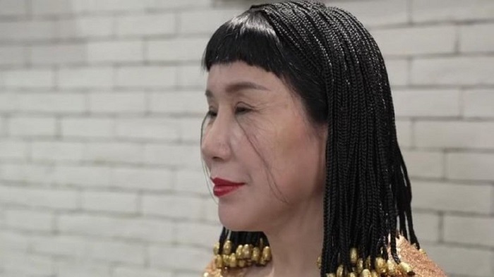 مژه ۸ اینچی یک زن چینی ، بلندترین مژه جهان+ویدئو